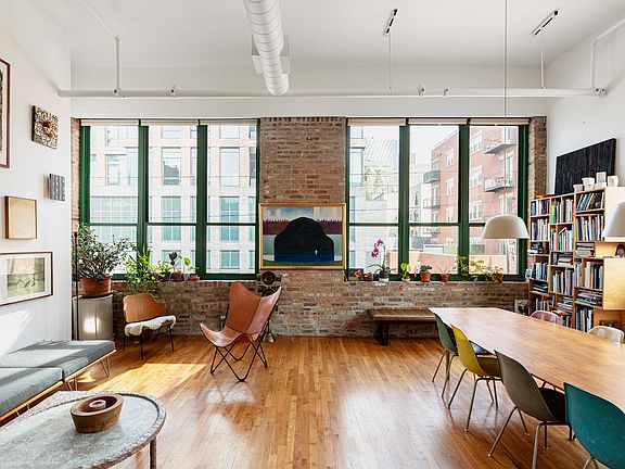 3rd image of 22 N Morgan St Ste 215