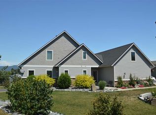1686 Christopher Ln, Moscow, ID 83843