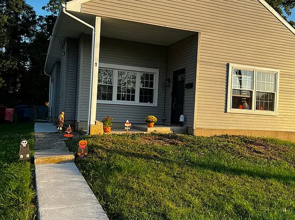 1 Cornell Ave, Somerdale, NJ 08083
