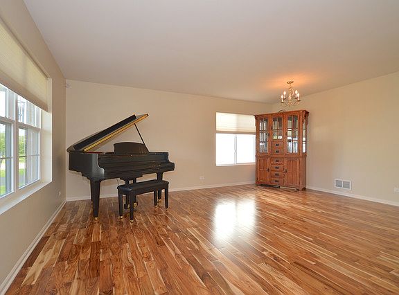 3rd image of 13129 W Scott Ct