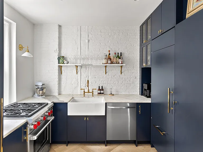 261 W 22nd St #12A14 — Photo 1