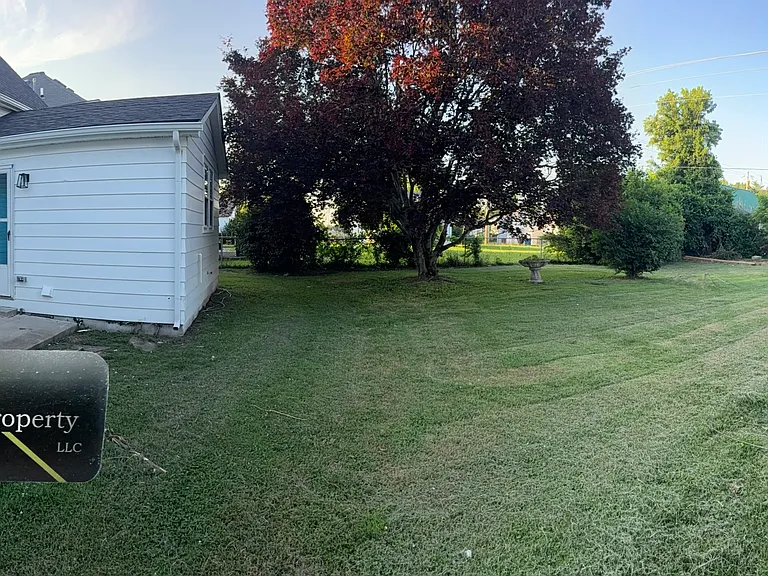 604 Poplar St — Photo 11