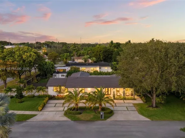 8625 SW 147th St, Palmetto Bay, FL 33158