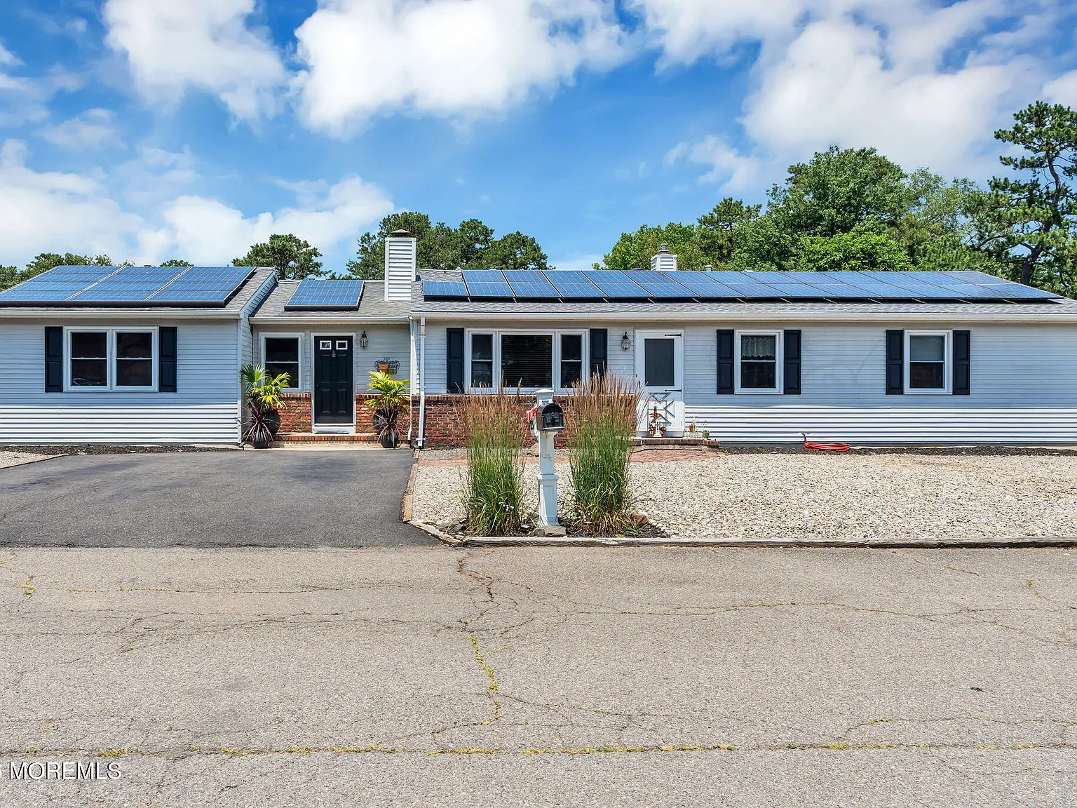 4 bed, $3,975 — Photo 1