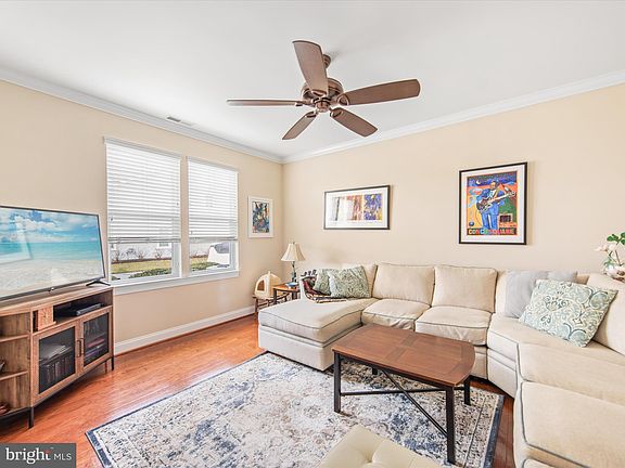 2nd image of 37185 Garden Dr Unit 4