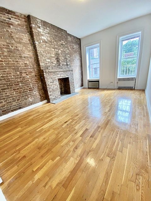 1st image of 321 E 83rd St #4B