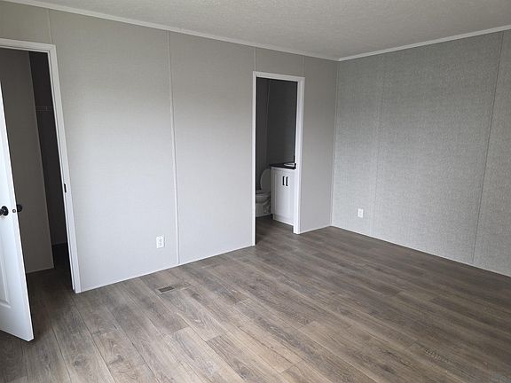 5th image of 833 E Duke St Lot 5