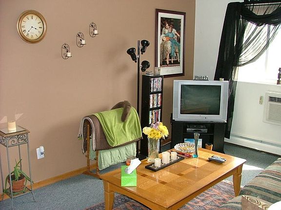 2nd image of 1400 King Ave APT 22