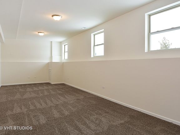 5th image of 1103 Curtis Ave