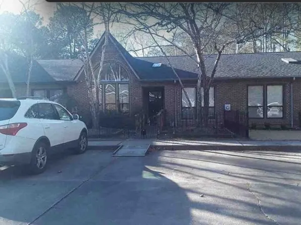 503 Apple Ln, Sanford, NC 27330