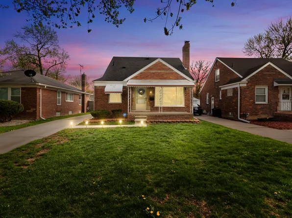 20540 Woodmont St, Harper Woods, MI 48225