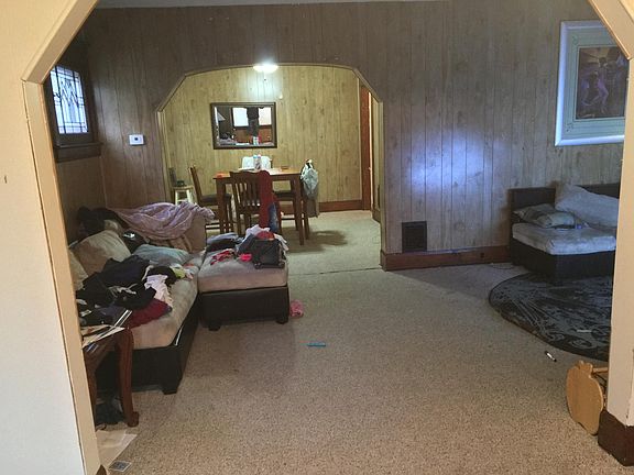 Carpeted Living/Dining room