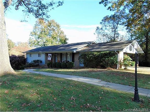 2nd image of 109 Spruce Dr #45