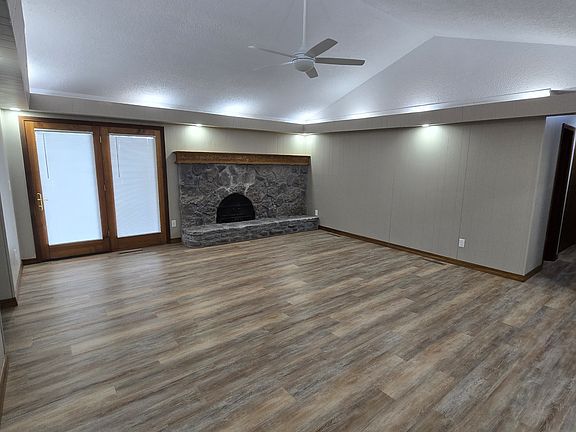 3rd image of 3863 W Driftwood St