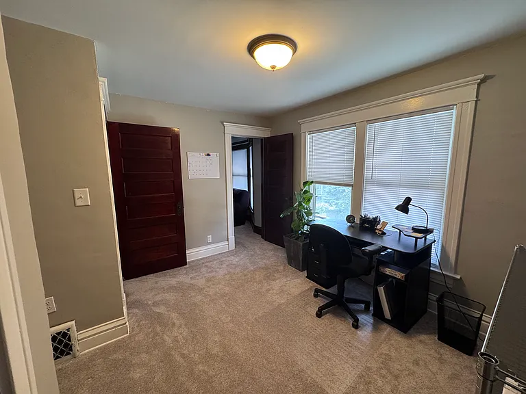 712 S State St #1/2 — Photo 7