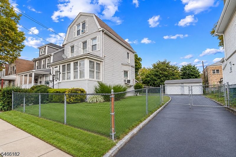1st image of 120 Linden Ave