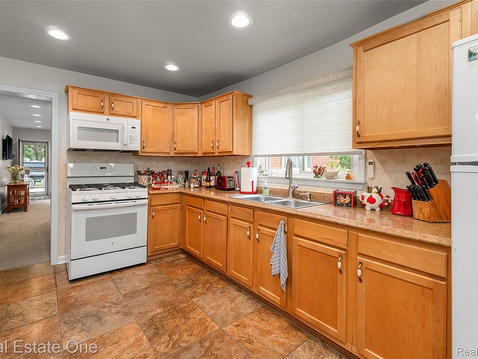 3363 16th St, photo 10