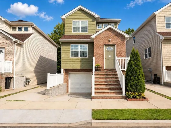 36 Riverside Ln, Staten Island, NY 10302