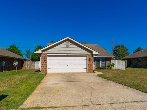 210 Fields Pond Dr