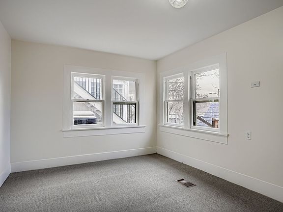3rd image of 9 Bannock St Unit B