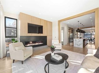 1945 B N 25th Ave SW, Calgary, AB T2T 1A6