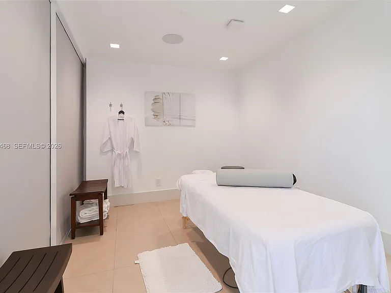 2200 S Ocean Ln #1004 — Photo 25