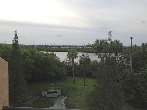 5th image of 529 Vincinda Crest Way