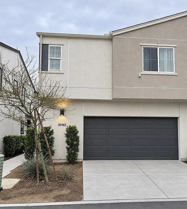 35182 Blossom Pl
