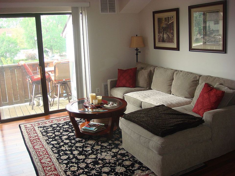 Living Room/Outside patio