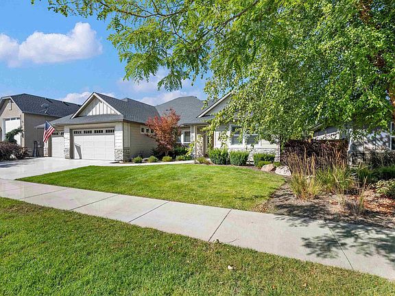 3rd image of 133 S Baxter Way