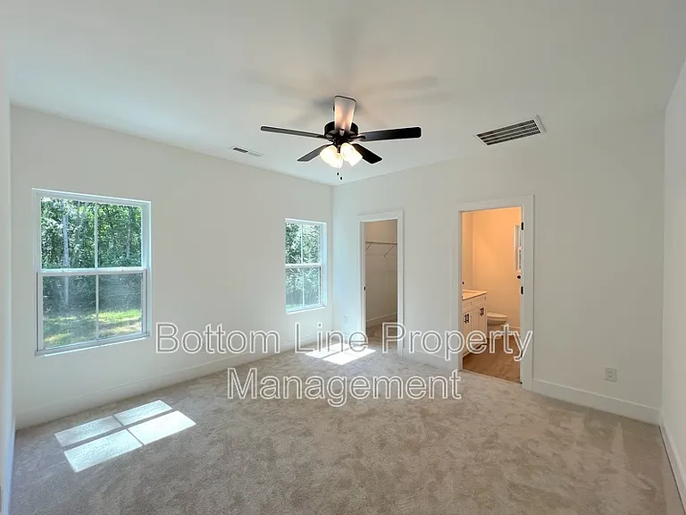 427 Mint St — Photo 10