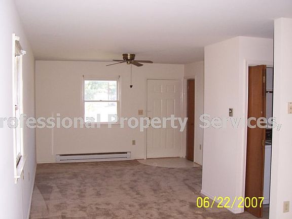 5th image of 427 East Ave #A