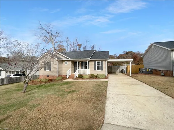 1119 Picard St, Greensboro, NC 27405