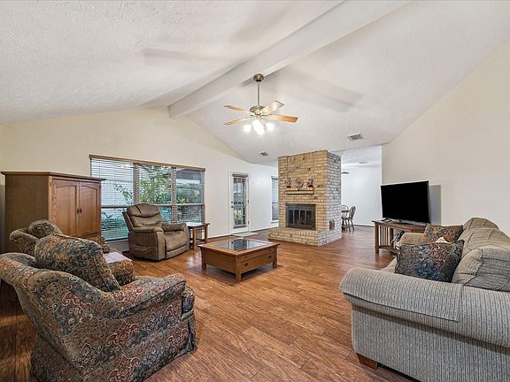 3rd image of 2202 Sunswept Court
