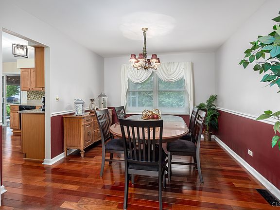 4th image of 22 Yardley Ln