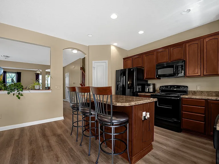 4131 Kinnia Dr — Photo 5