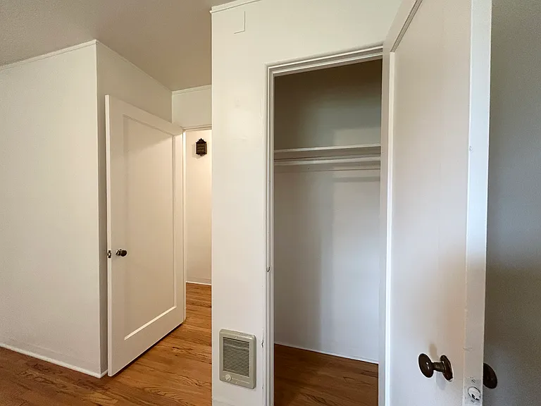 Britney Forest Apartments — Photo 7