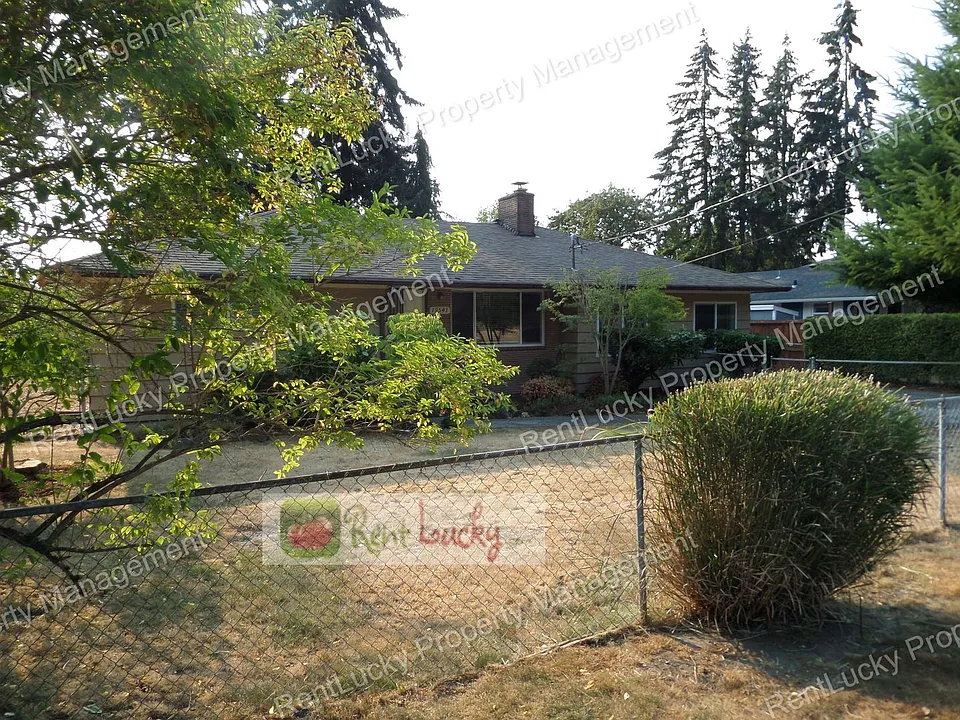 19541 3rd Ave S