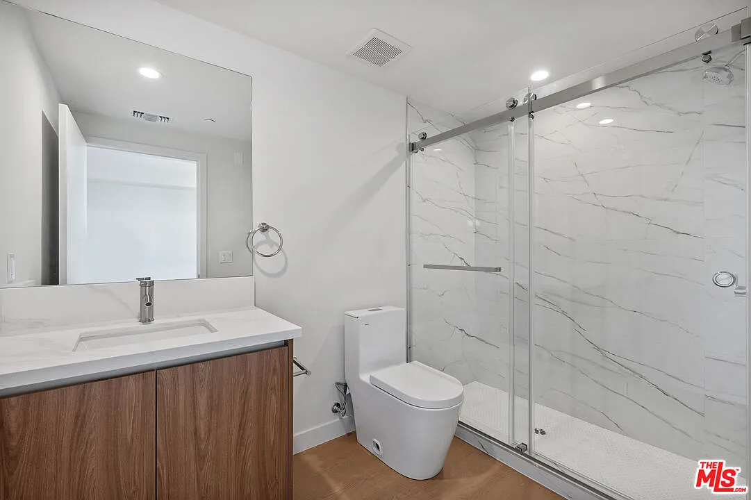 Building Photo - 1717 Winona Blvd #203