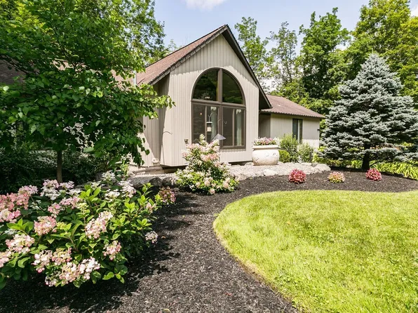 5440 Springview Dr, Fayetteville, NY 13066