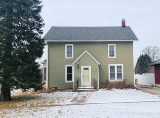 707 Douglas Ave, Ashton, IL 61006