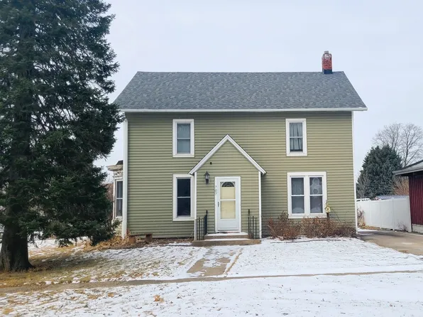 707 Douglas Ave, Ashton, IL 61006