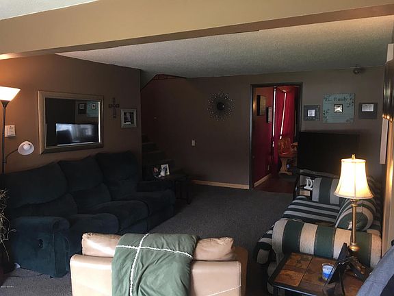 4th image of 39 E Wood St