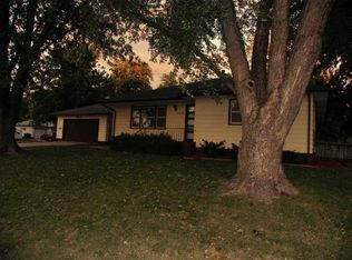 714 Highland Ave, Newton, KS 67114