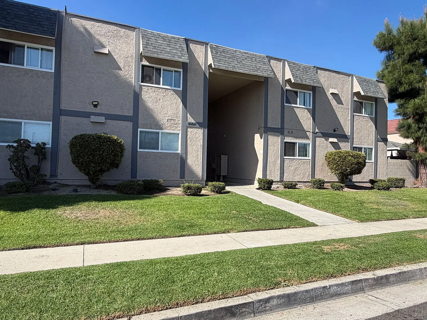 20819 — Photo 2