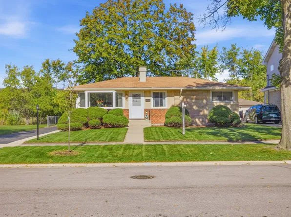 116 Dennis Dr, Bensenville, IL 60106