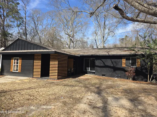 2815 Hillside Dr, Hattiesburg, MS 39401