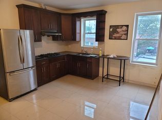 28-12 35th Ave FLOOR 2, Astoria, NY 11106