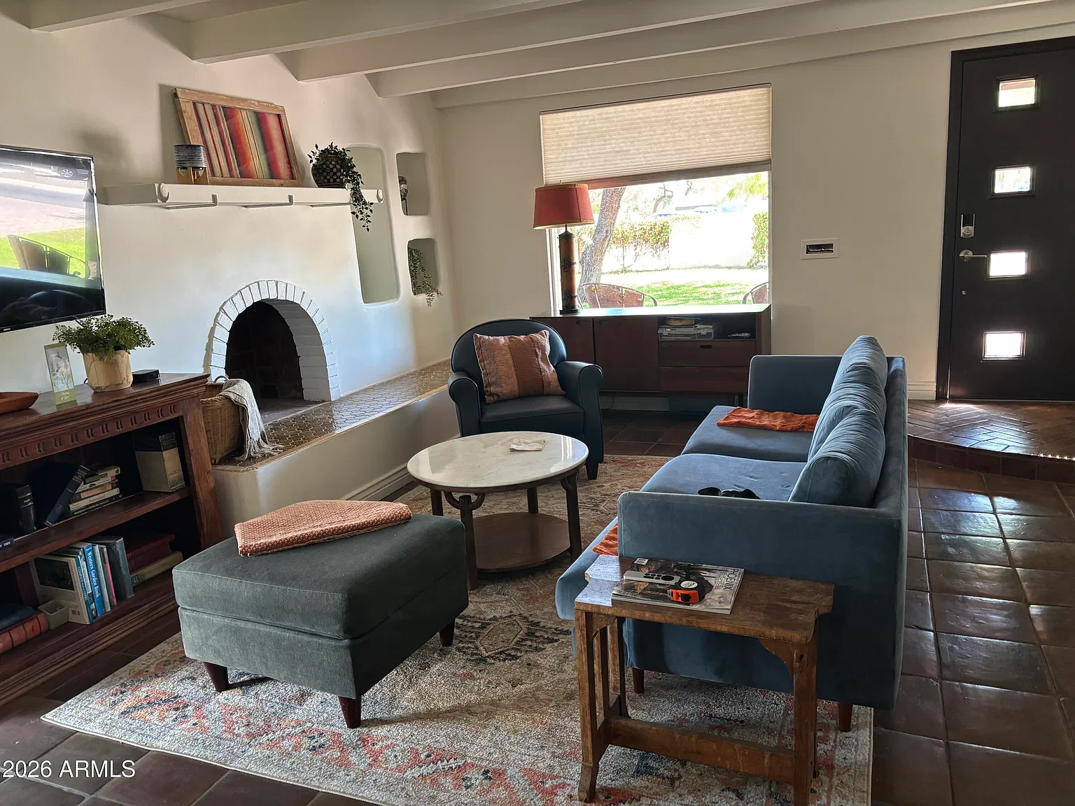 3 bed, 2.0 bath, 1944 sqft, $3,800 — Photo 3