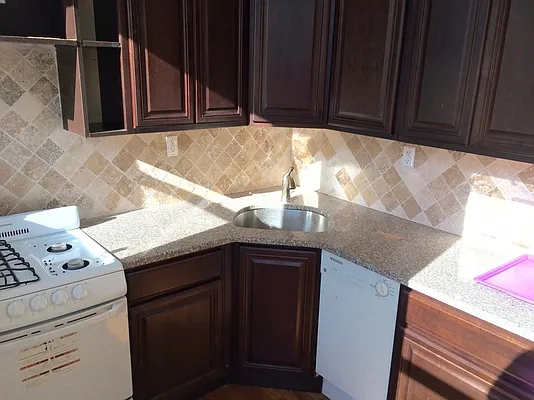 Rented by Bohemia Realty Group | media 56